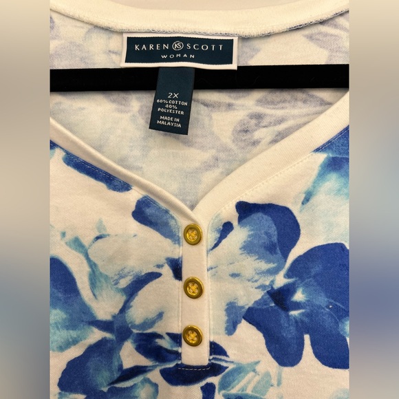 Karen Scott Women's Blue Floral Top - Picture 3 of 5